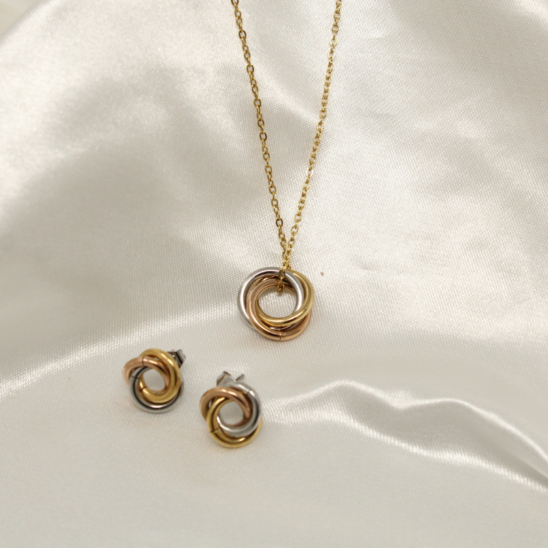 Conjunto Tria